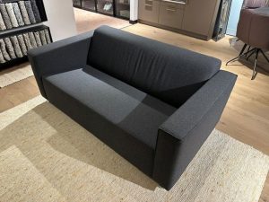 Tweezitsbank zwarte stof