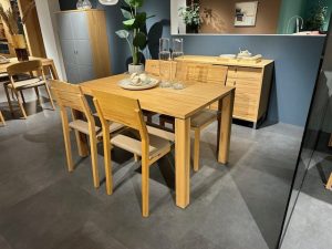 Eethoek in massief kernbeuken
